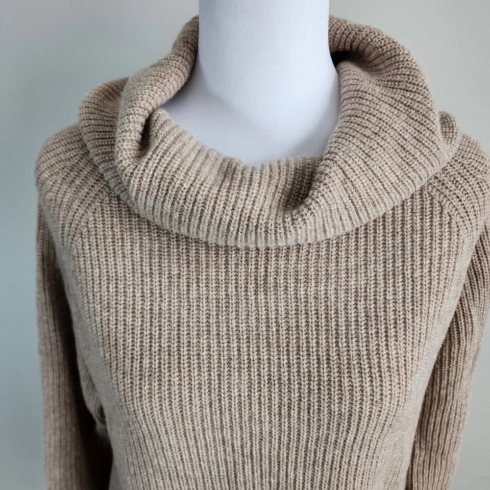 Tahari Cowl Neck Sweater Womens Small Merino Wool Blend Rib Knit Tunic Luxury - Picture 2 of 16